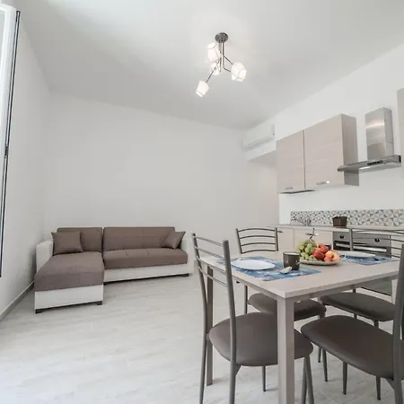 Gli Della Fra Apartmán